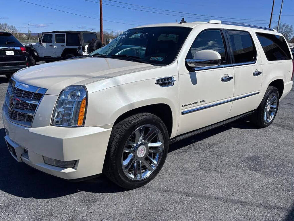 2013 CADILLAC Escalade