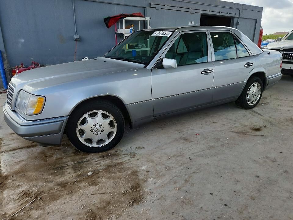 1995 MERCEDES-BENZ E-Class