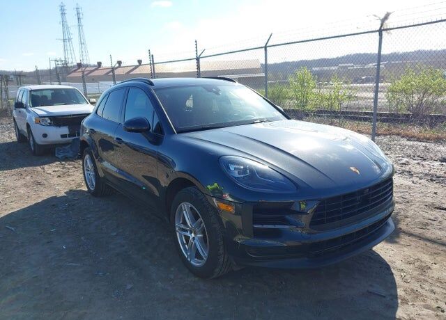 2021 PORSCHE Macan
