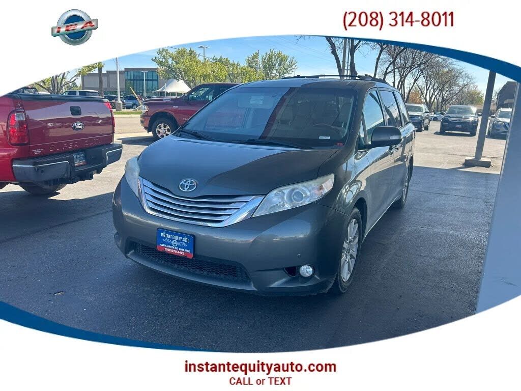 2014 TOYOTA Sienna