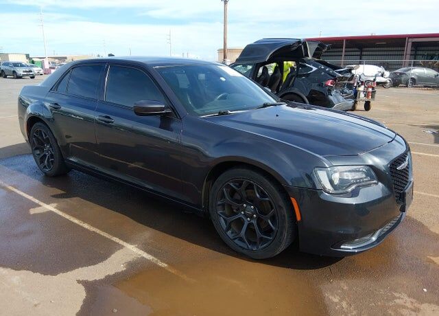2019 CHRYSLER 300