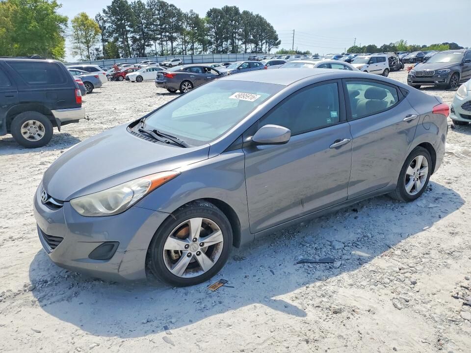 2013 HYUNDAI Elantra