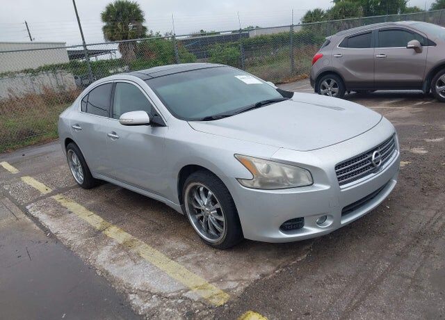 2011 NISSAN Maxima