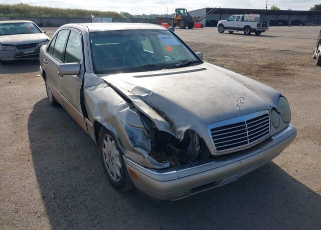 1998 MERCEDES-BENZ E-Class