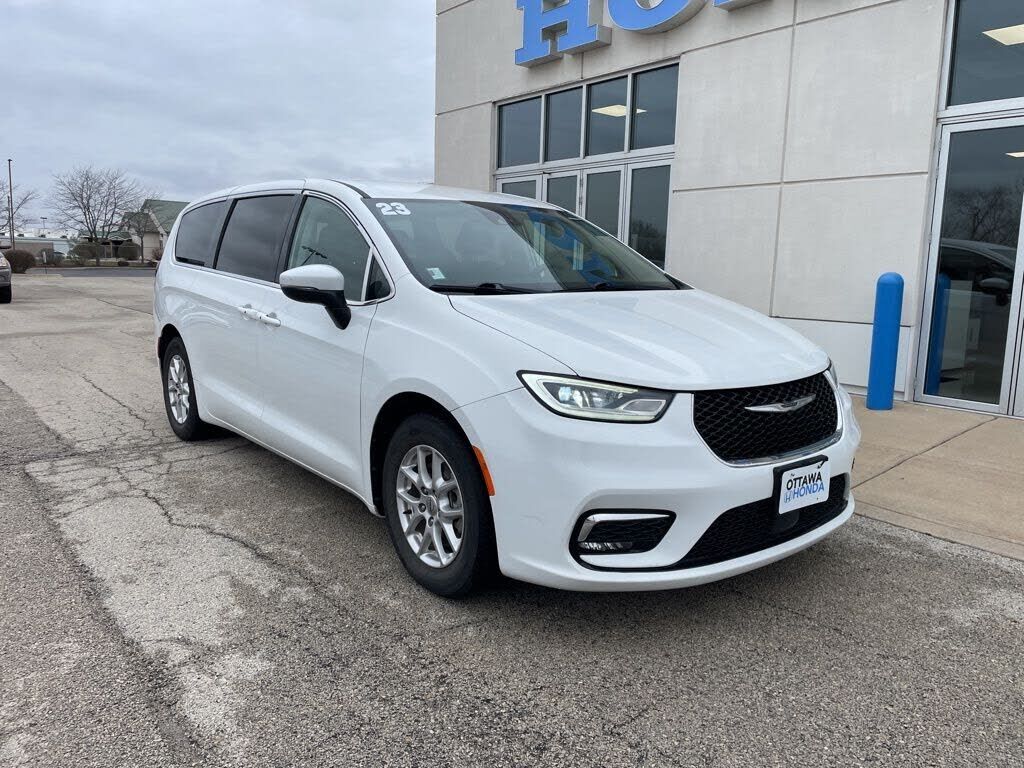 2023 CHRYSLER Pacifica