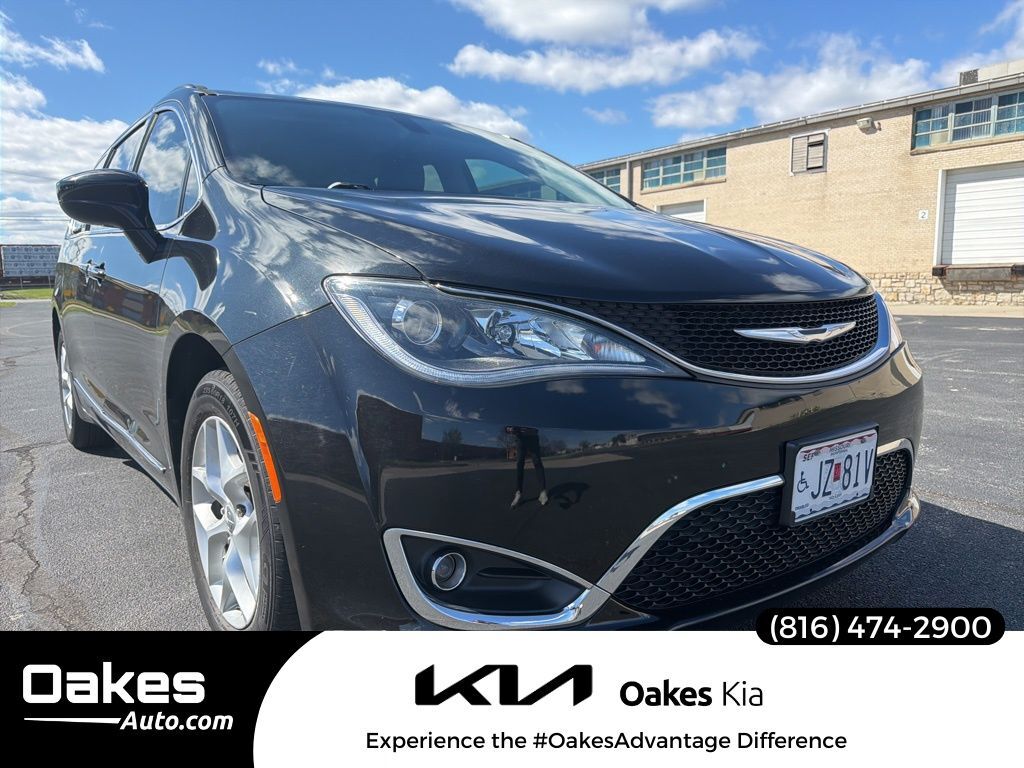 2017 CHRYSLER Pacifica