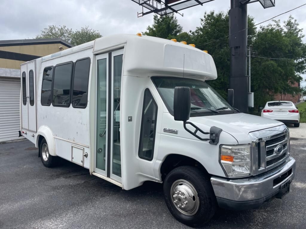 2012 FORD E-350