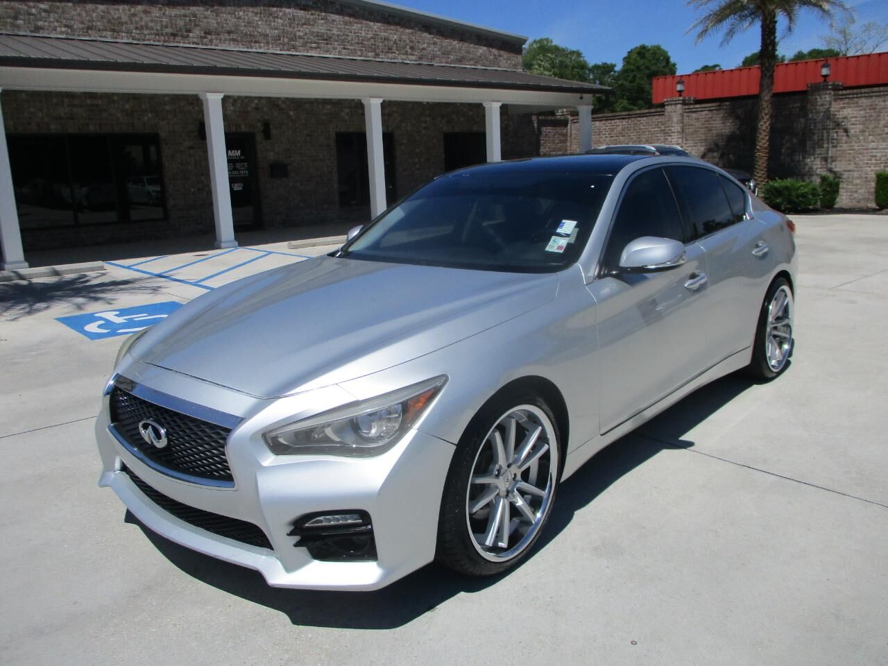 2014 INFINITI Q50
