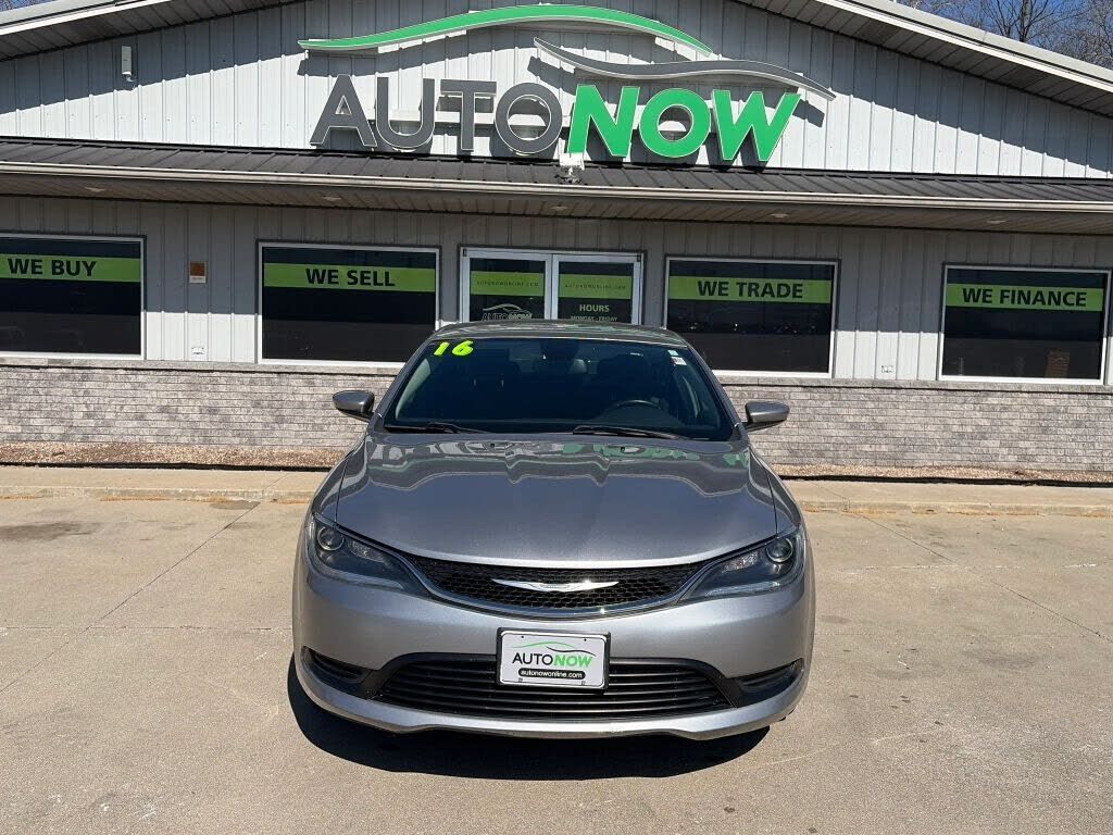 2016 CHRYSLER 200