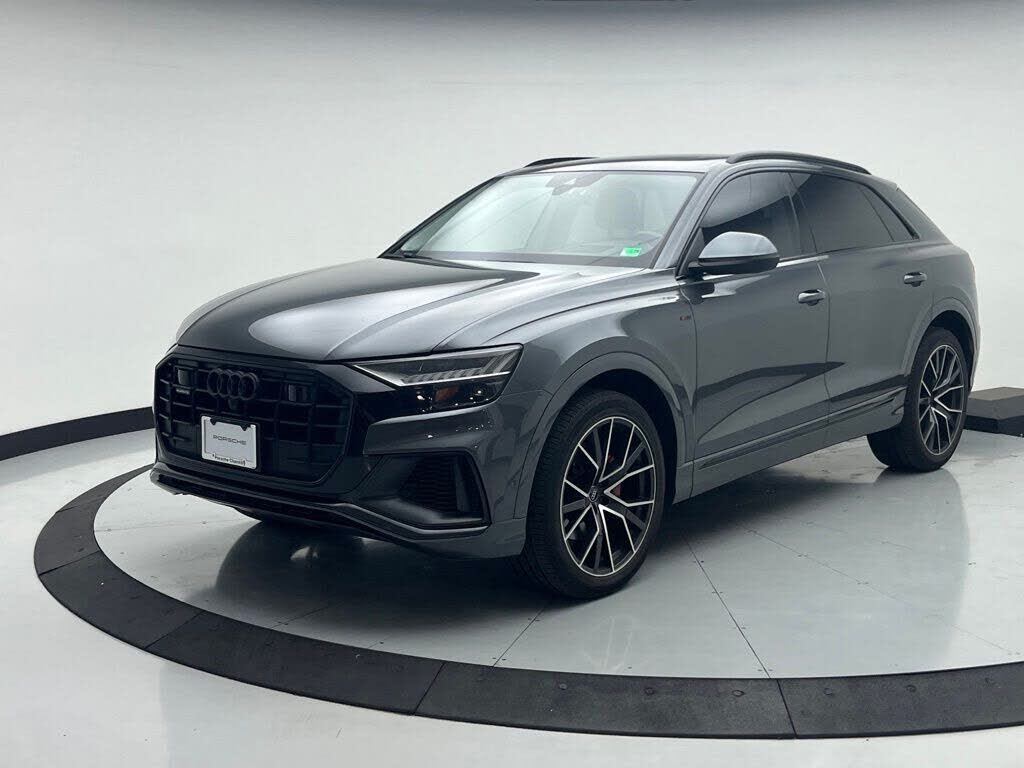 2020 AUDI Q8