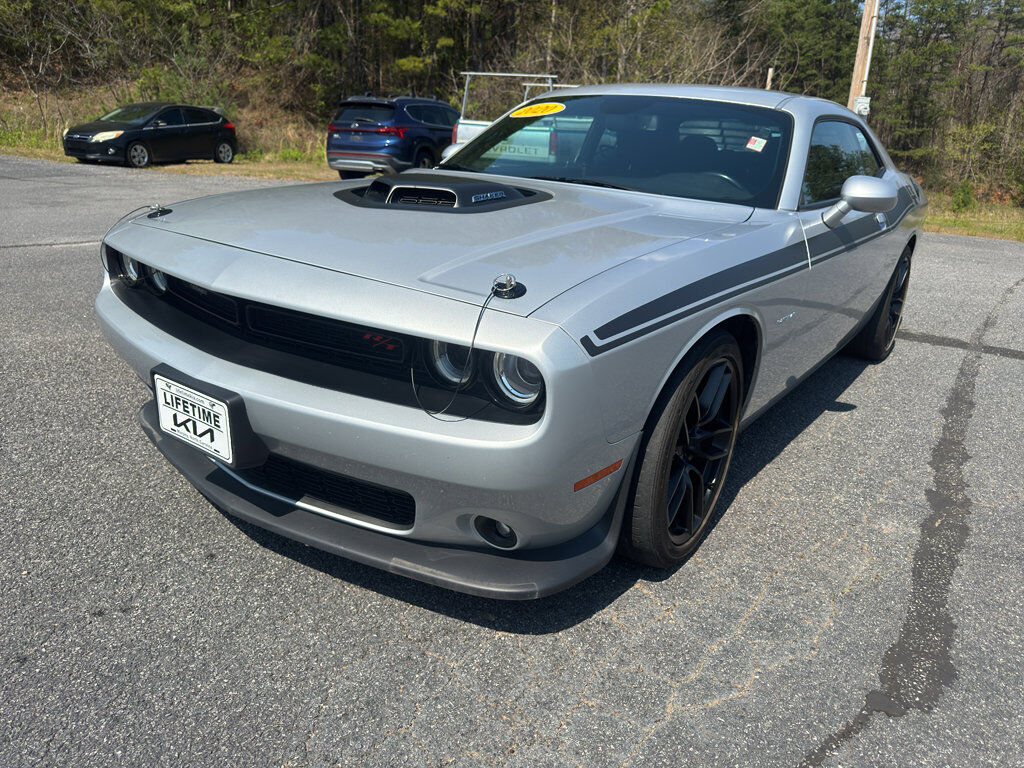 2020 DODGE Challenger