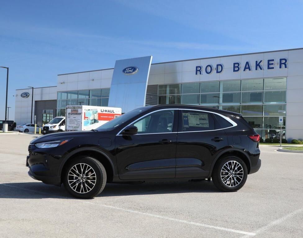 2025 FORD Escape