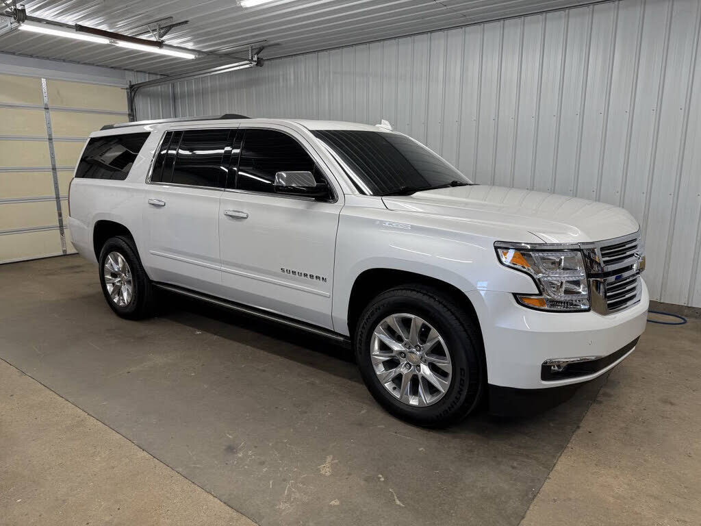 2017 CHEVROLET Suburban
