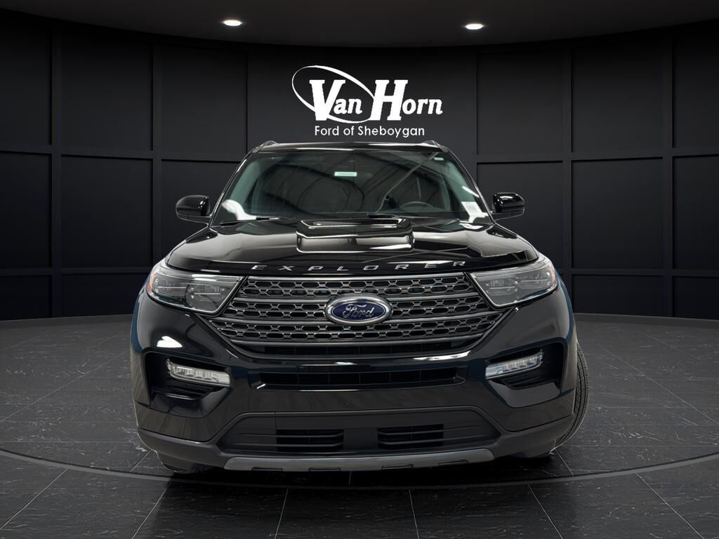 2024 FORD Explorer