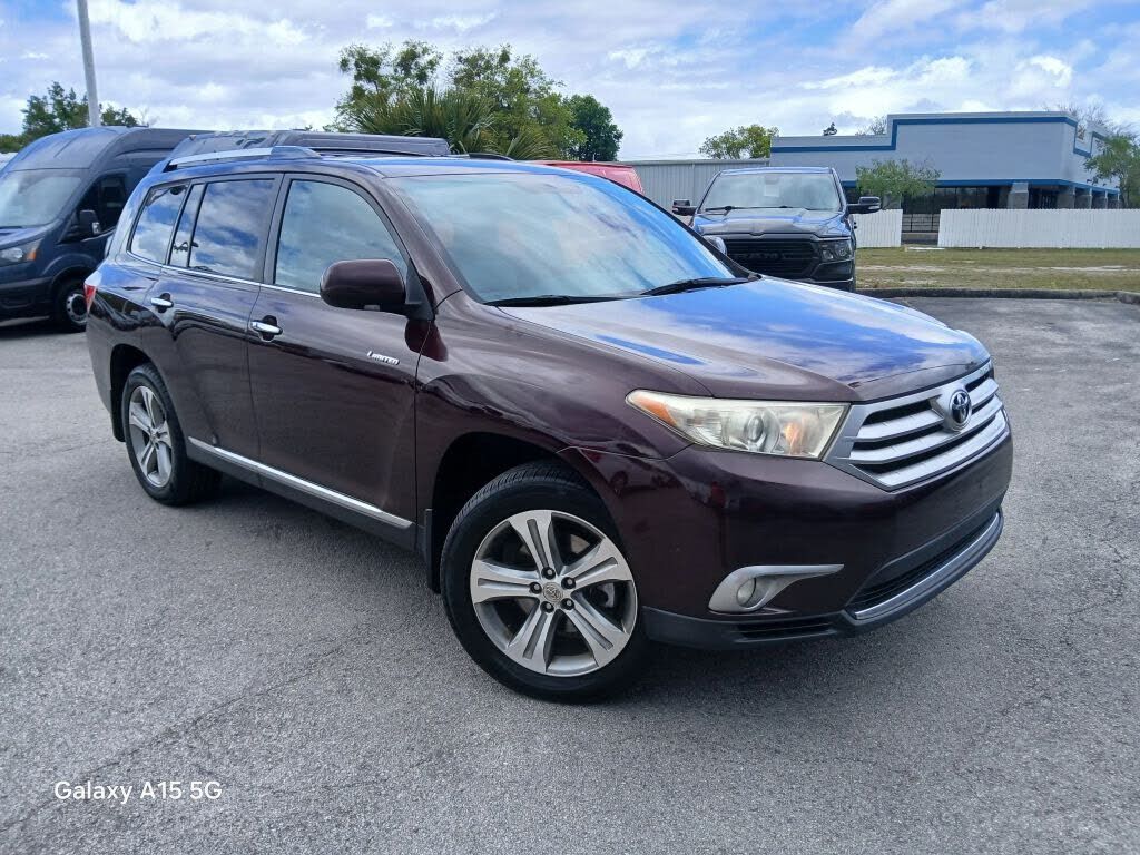 2011 TOYOTA Highlander