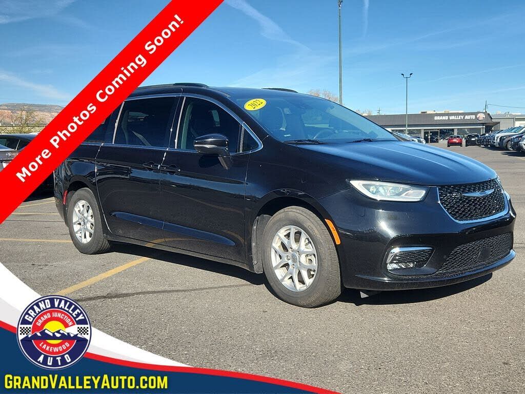 2022 CHRYSLER Pacifica