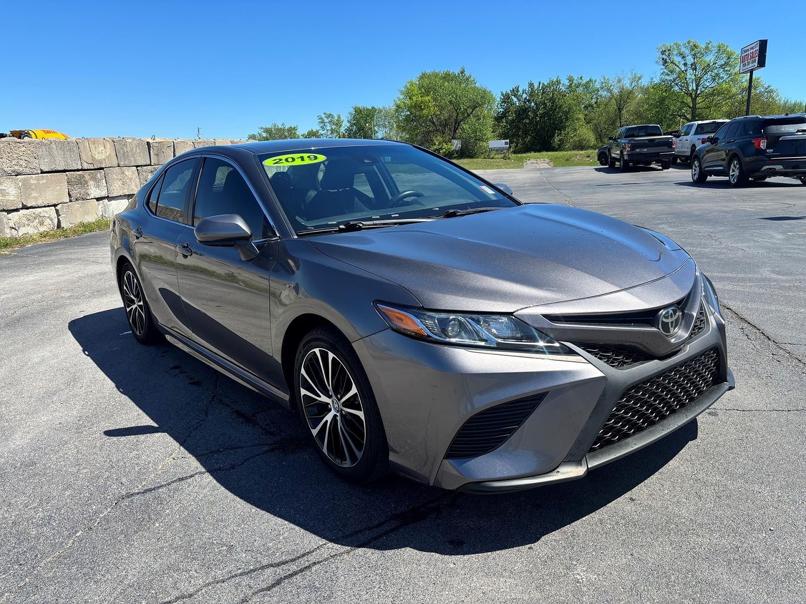 2019 TOYOTA Camry