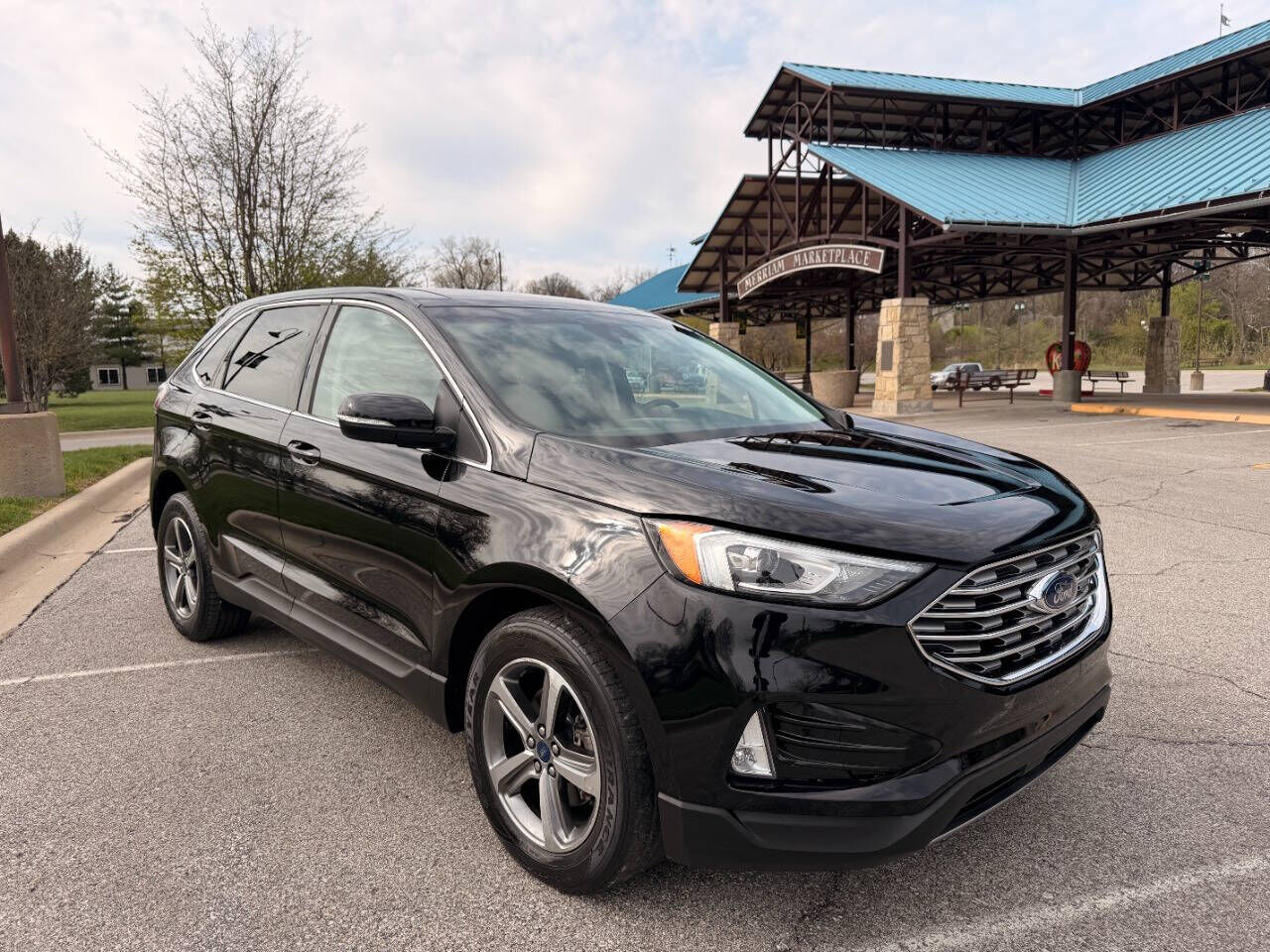 2019 FORD Edge