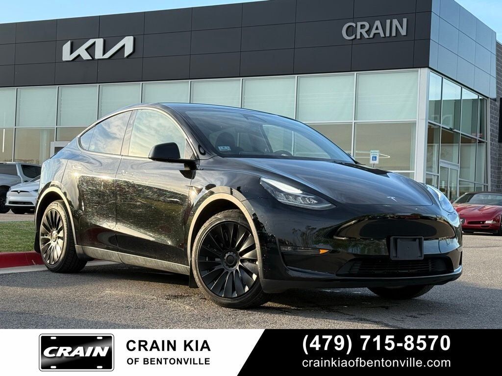 2023 TESLA Model Y