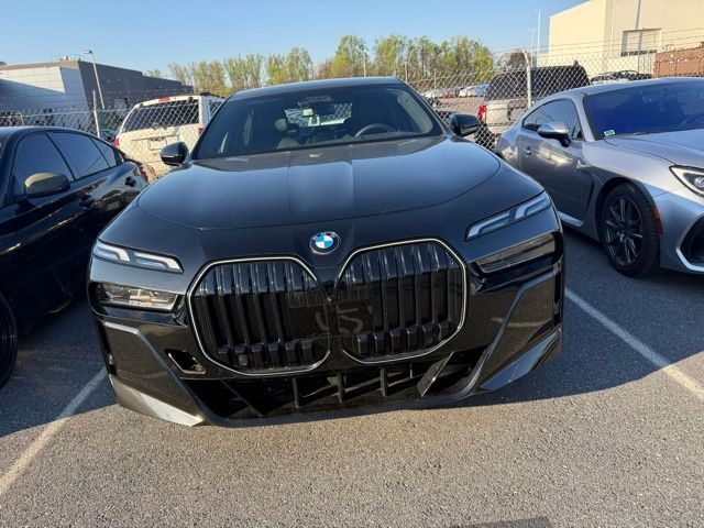2025 BMW 760i