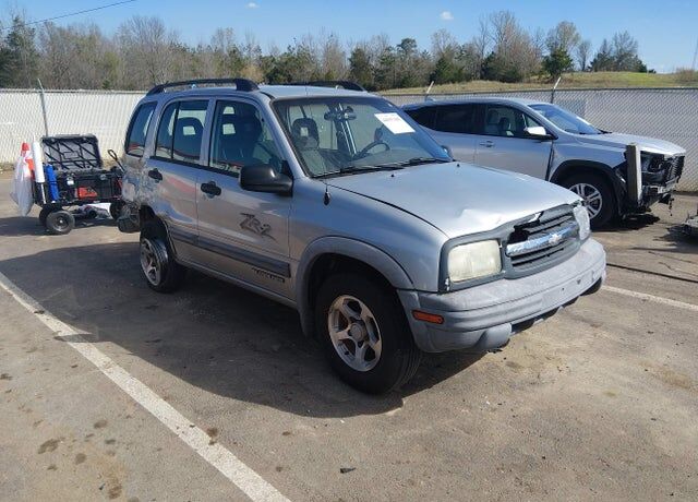 2004 CHEVROLET Tracker