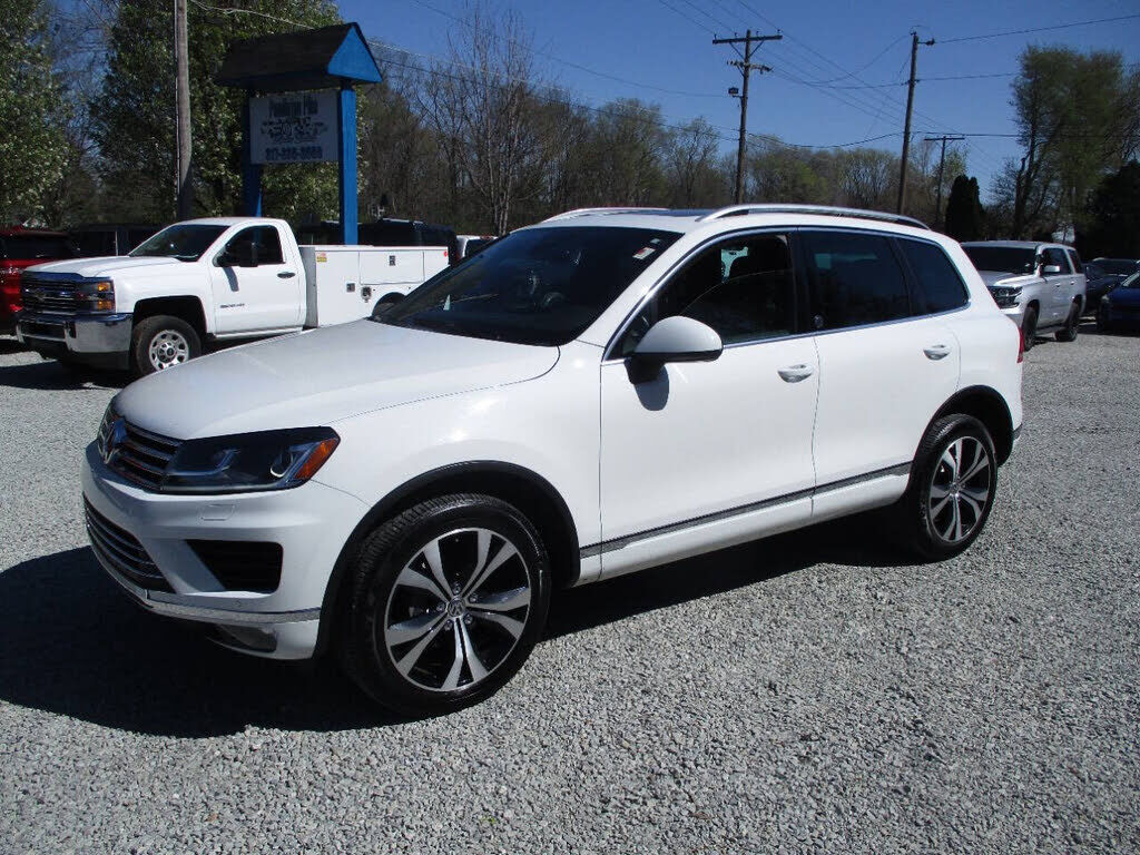 2017 VOLKSWAGEN Touareg