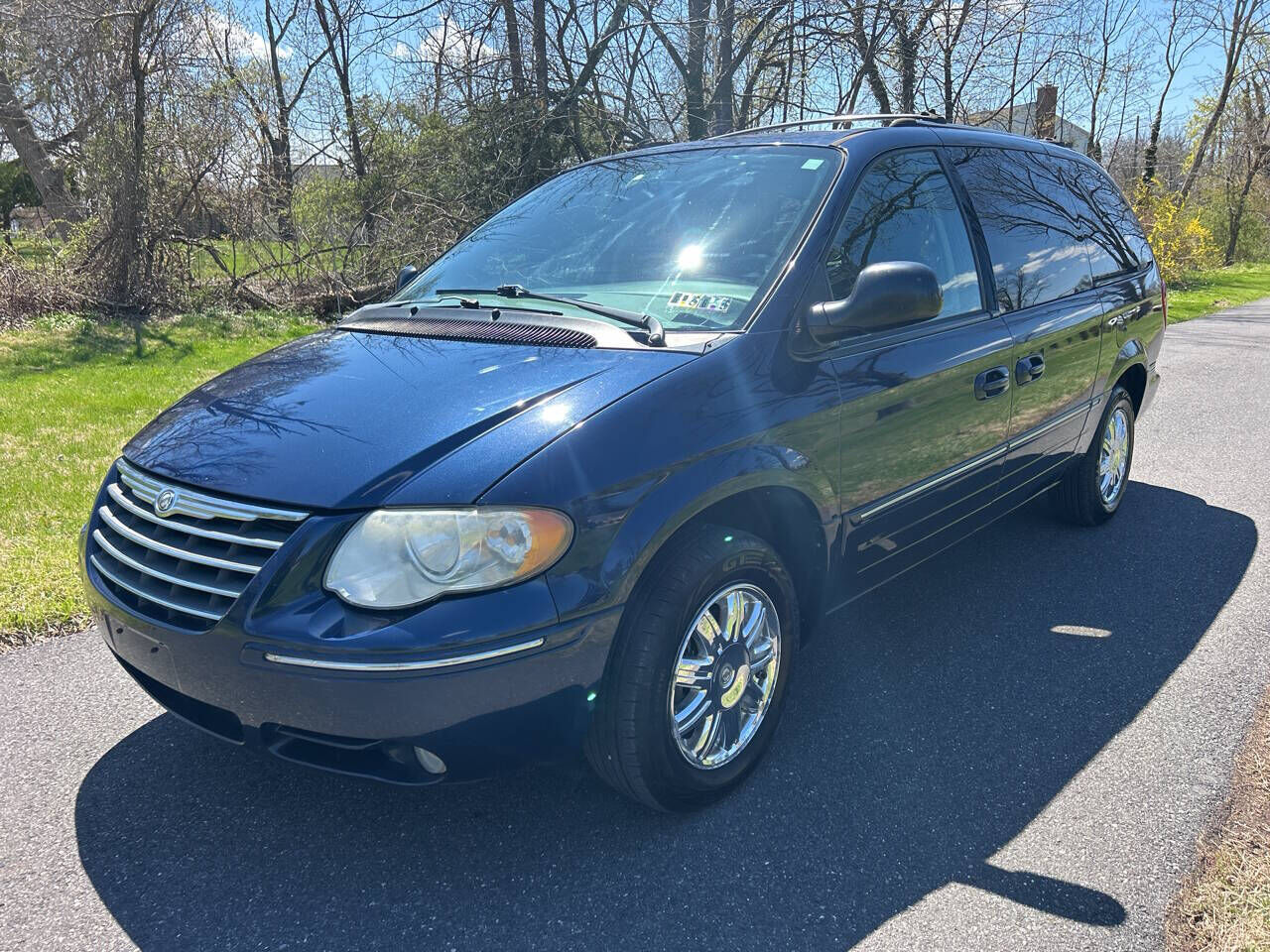 2005 CHRYSLER Town and Country
