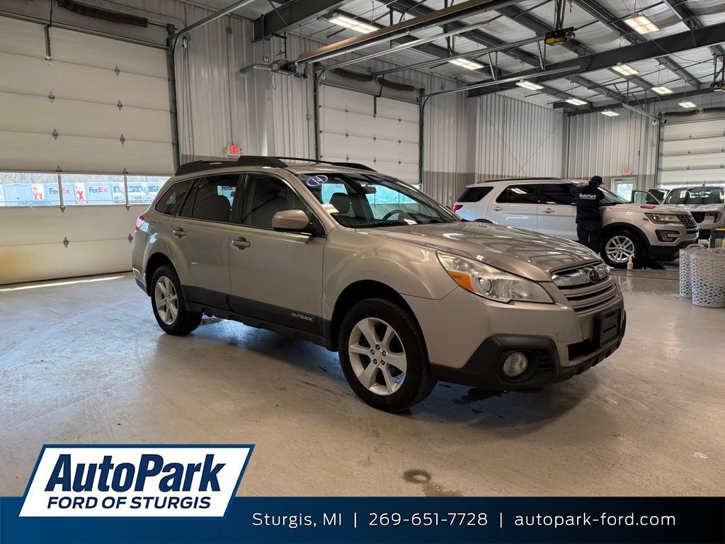 2014 SUBARU Outback