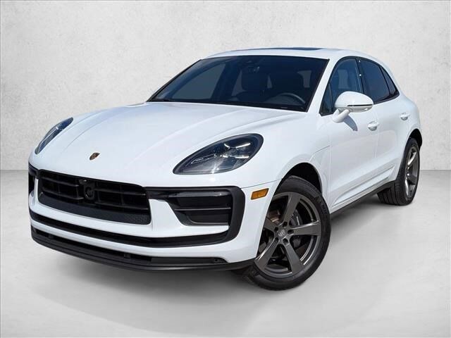 2025 PORSCHE Macan