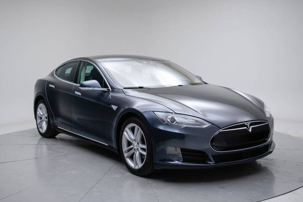 2015 TESLA Model S