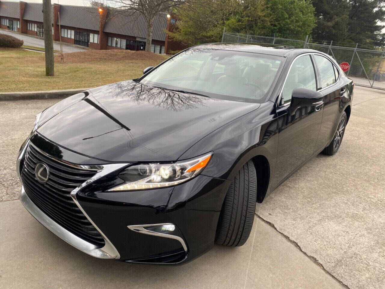 2017 LEXUS ES