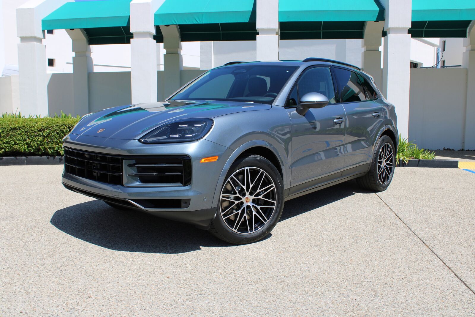 2026 PORSCHE Cayenne