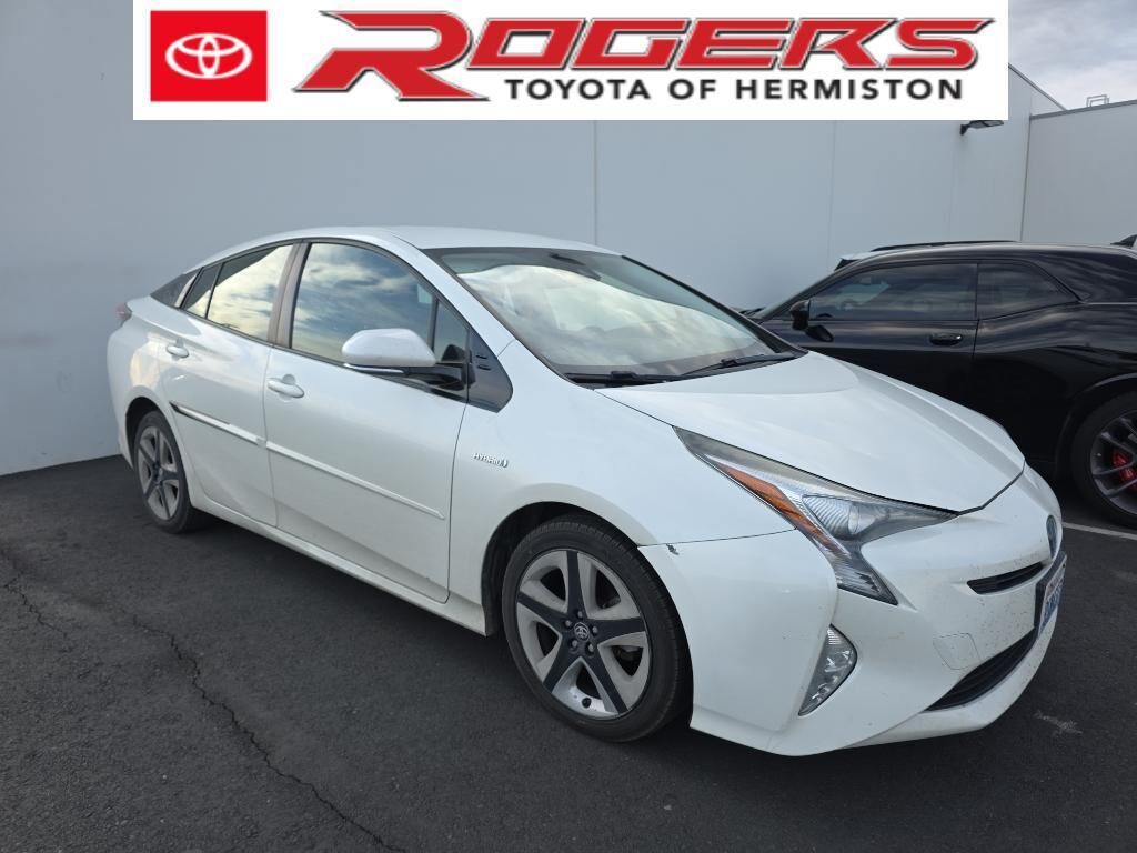 2016 TOYOTA PRIUS