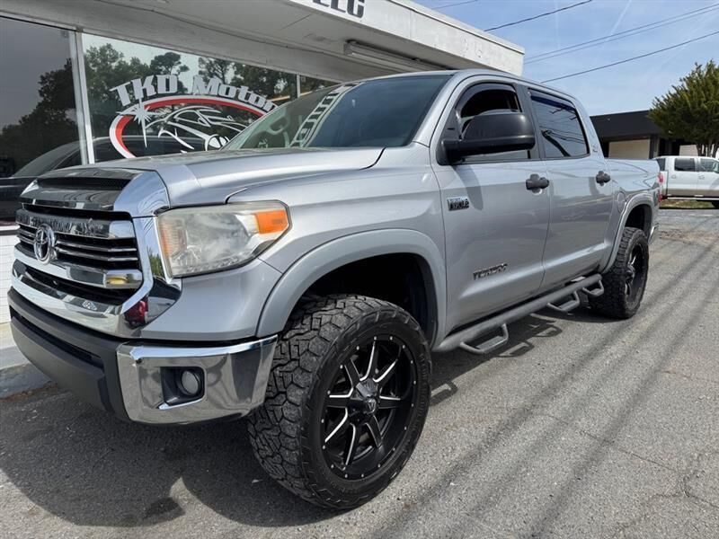 2017 TOYOTA Tundra