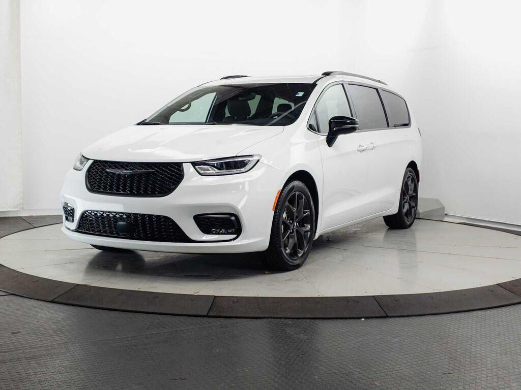 2025 CHRYSLER Pacifica