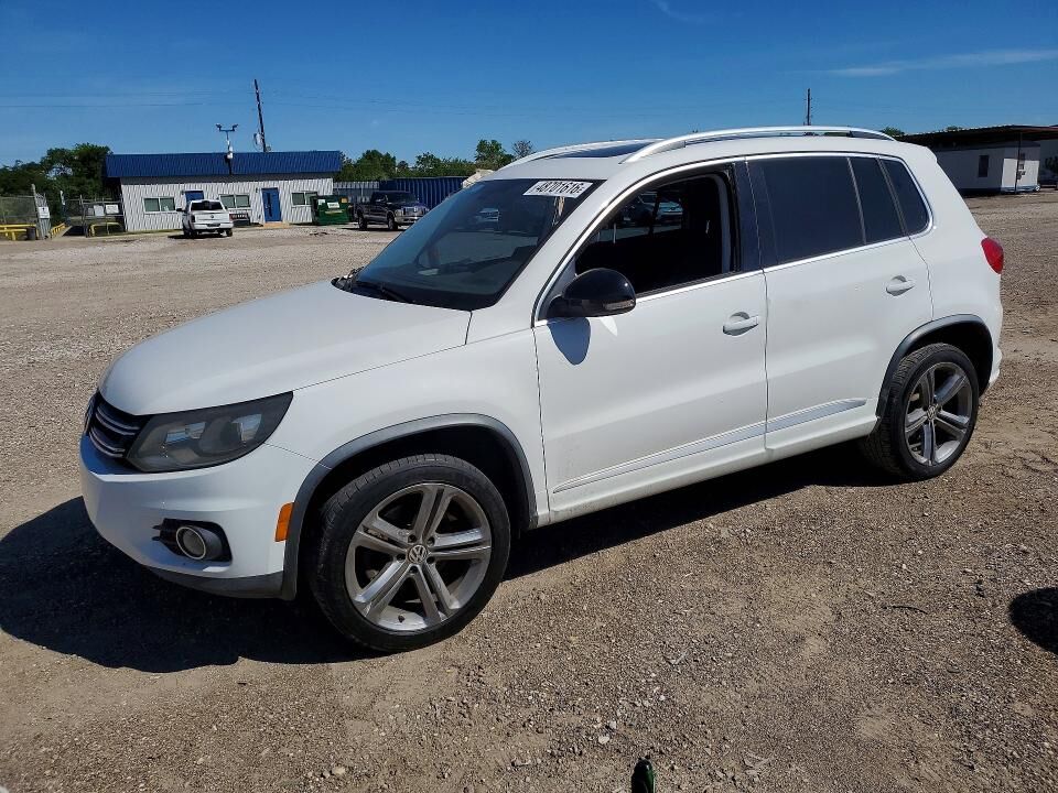 2017 VOLKSWAGEN Tiguan