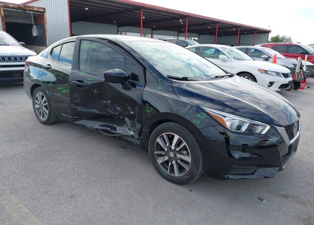 2022 NISSAN Versa