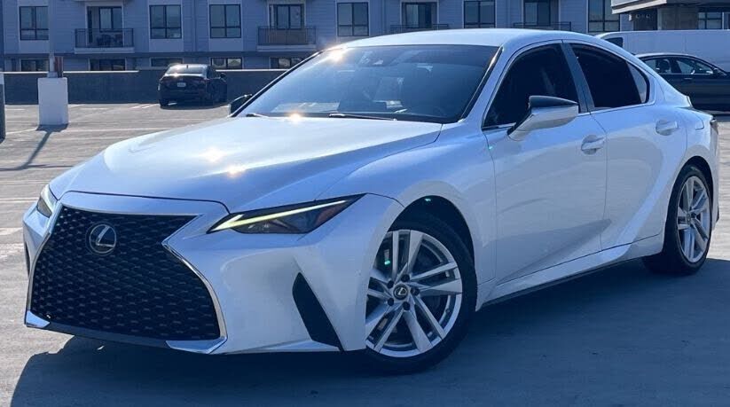 2021 LEXUS IS
