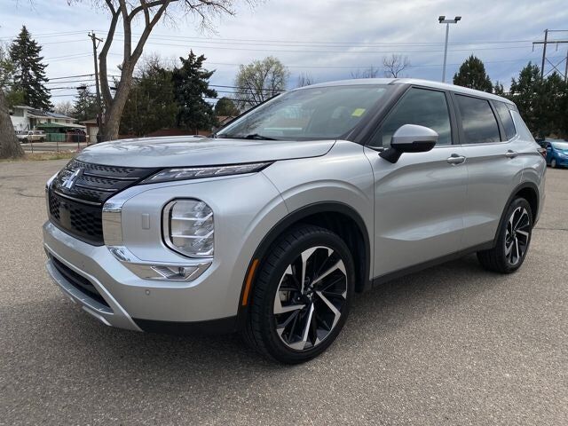 2024 MITSUBISHI Outlander