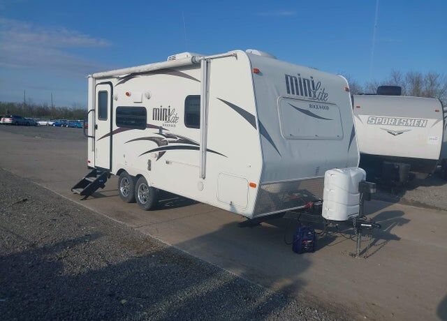 2015 FOREST RIVER Real-lite / Rockwood Lite Weight Trailers