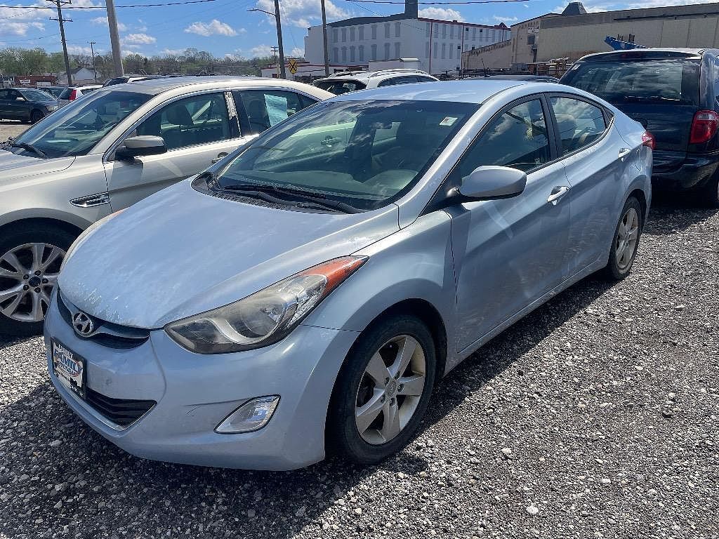 2013 HYUNDAI Elantra