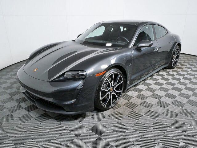 2024 PORSCHE Taycan