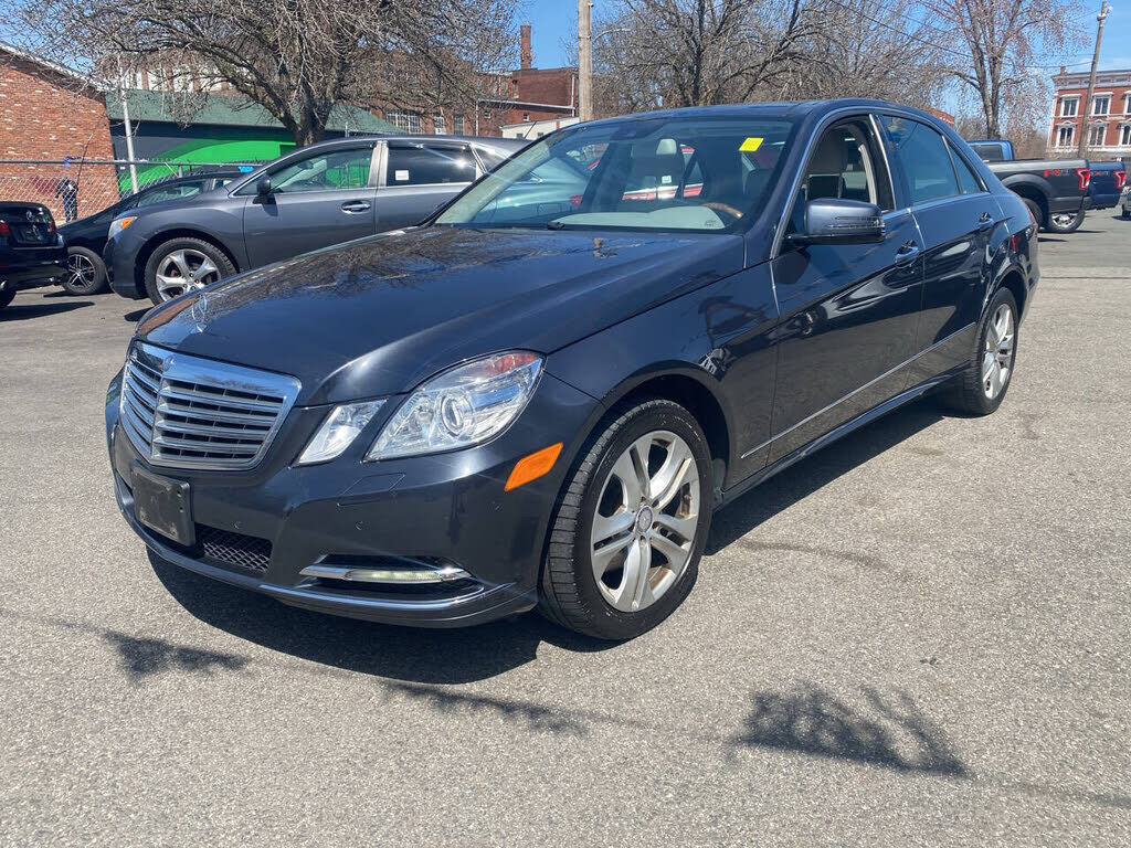 2011 MERCEDES-BENZ E-Class