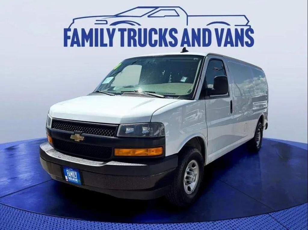 2020 CHEVROLET Express