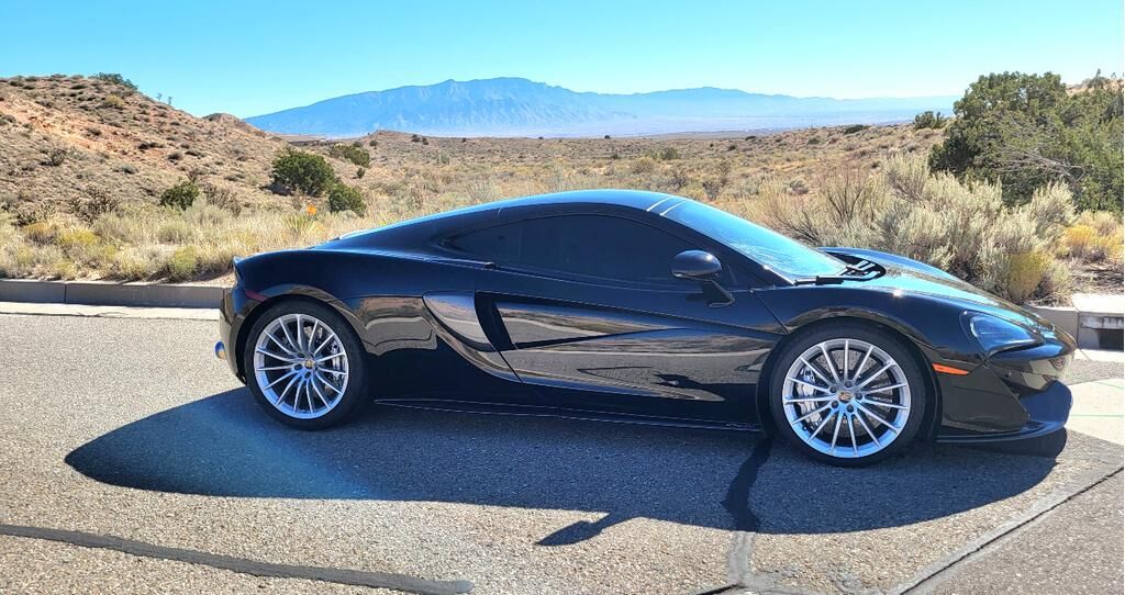 2017 MCLAREN 570GT