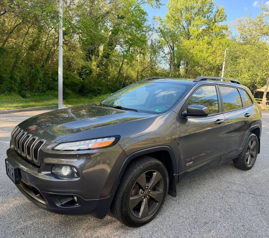 2017 JEEP Cherokee