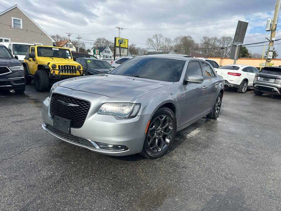 2017 CHRYSLER 300