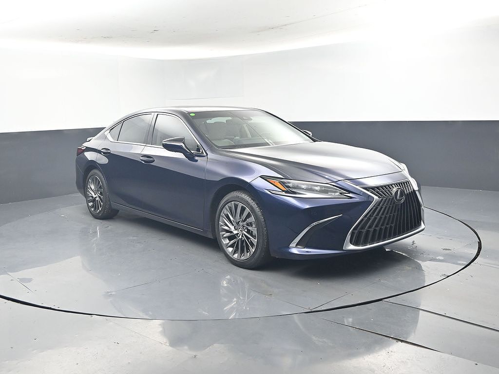 2025 LEXUS ES