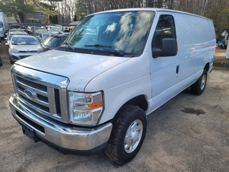 2013 FORD E-350