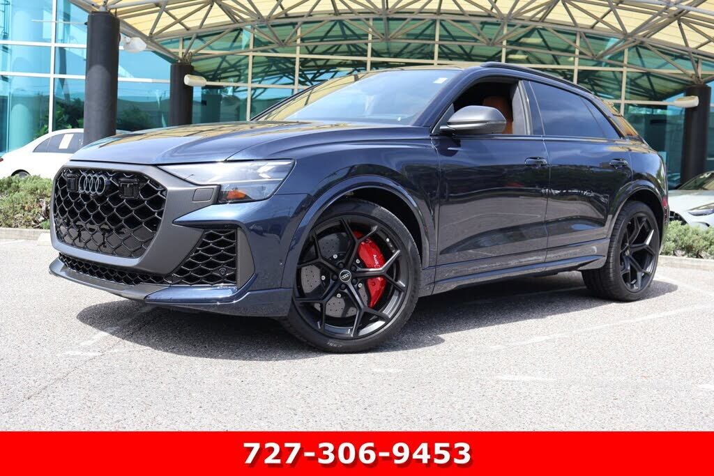 2025 AUDI RS Q8